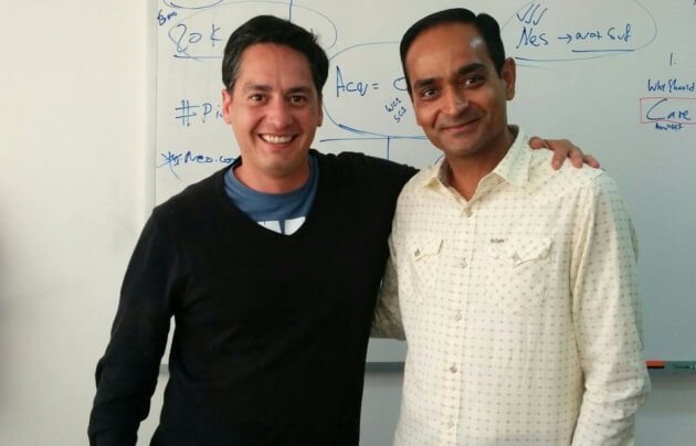 Pablo Gonzalez junto a Avinash Kaushik